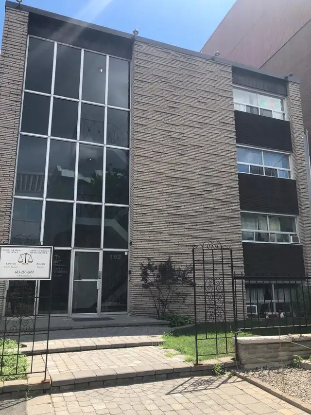 Centretown Bachelor/Studio Apartment for Rent -192 Somerset St W