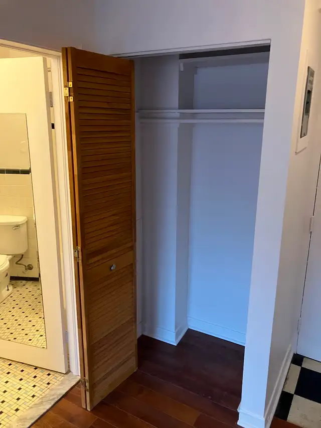 Centretown Bachelor/Studio Apartment for Rent -192 Somerset St W - Photo 9