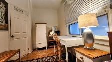 Casa Loma Furnished Room (monthly) in a Dovercourt Village House - Photo 2