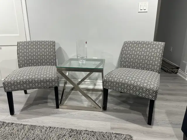 accent chairs
