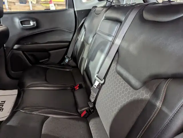 2018 Jeep Compass NORTH WITH LEATHER! - Photo 8