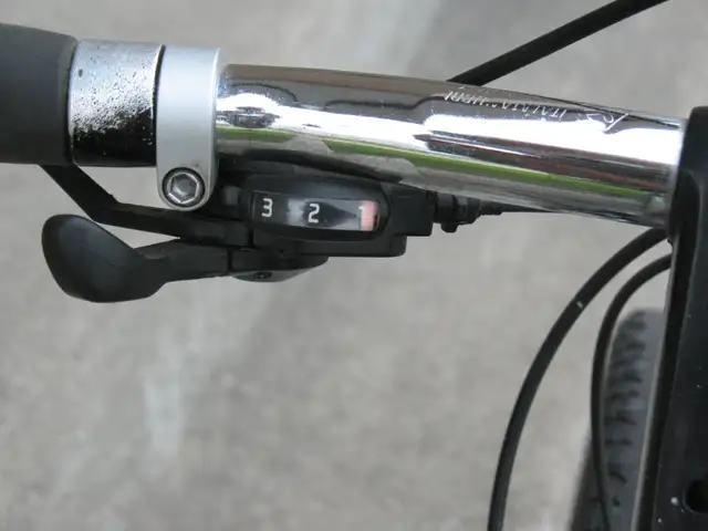 Mens 26 Inch Mountain Bicycle - Photo 5
