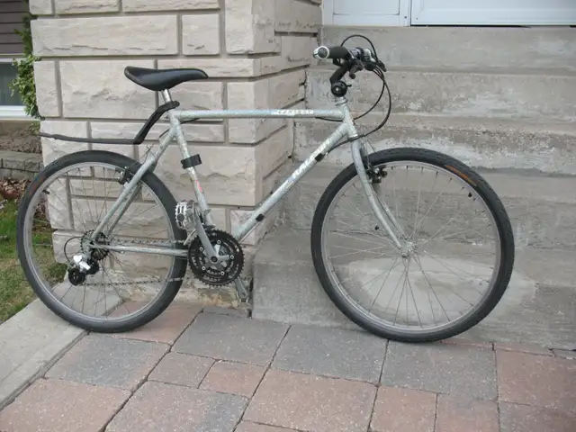 Raleigh Mens Mountain Bicycle - Photo 7