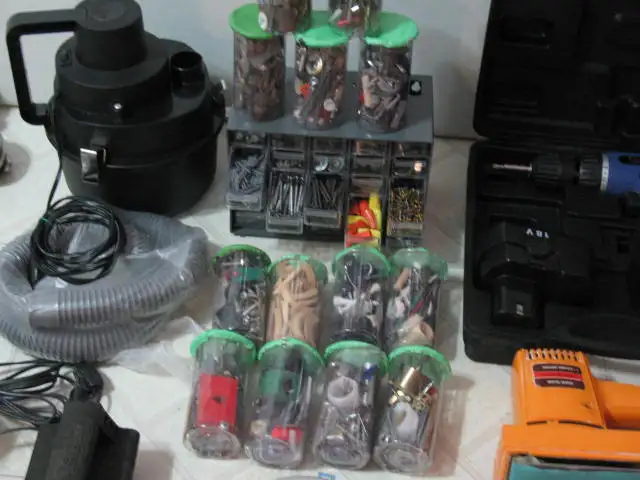 Hand Tools (400 pieces) , Power Tools, AND 1000's of Fasteners - Photo 5