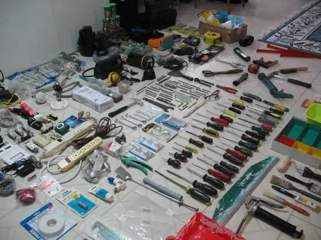 Hand Tools (400 pieces) , Power Tools, AND 1000's of Fasteners - Photo 9