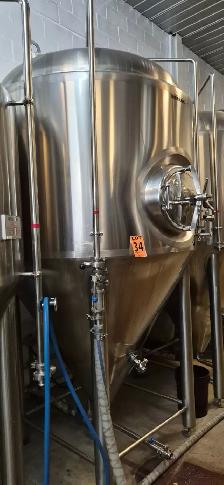 12x SS Fermentation Tanks 1750 - 4000 Litres - Auction May 20 - Photo 3