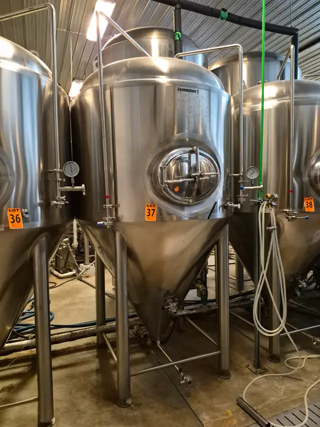 12x SS Fermentation Tanks 1750 - 4000 Litres - Auction May 20 - Photo 5