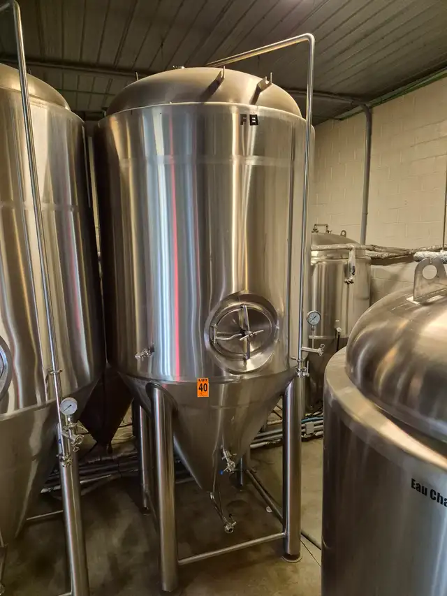 12x SS Fermentation Tanks 1750 - 4000 Litres - Auction May 20 - Photo 6