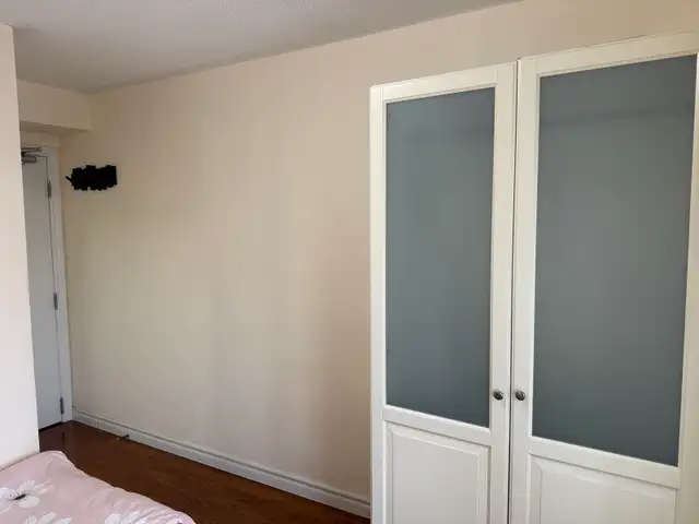 rooms for rent at York University village - Photo 3
