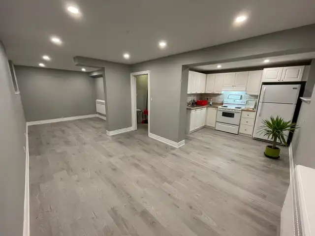 Vinyl/WPC/SPC Flooring 7mm only $1.99/sqf - Photo 10