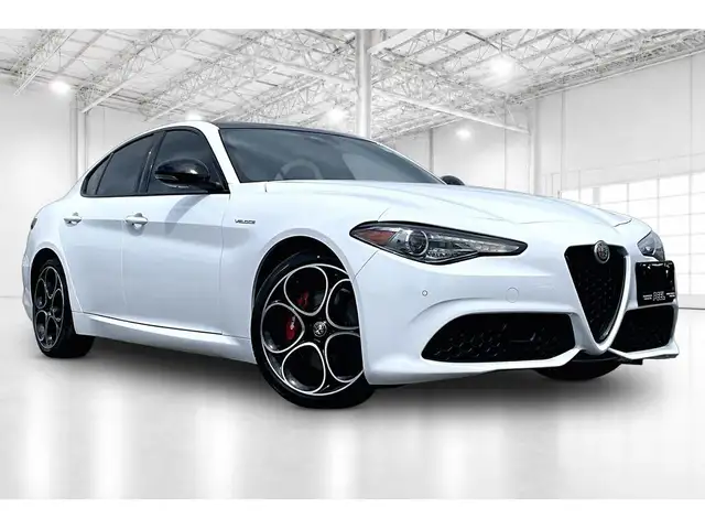 2023 Alfa Romeo Giulia Veloce | Premium Leather | Harman Kardon - Photo 11