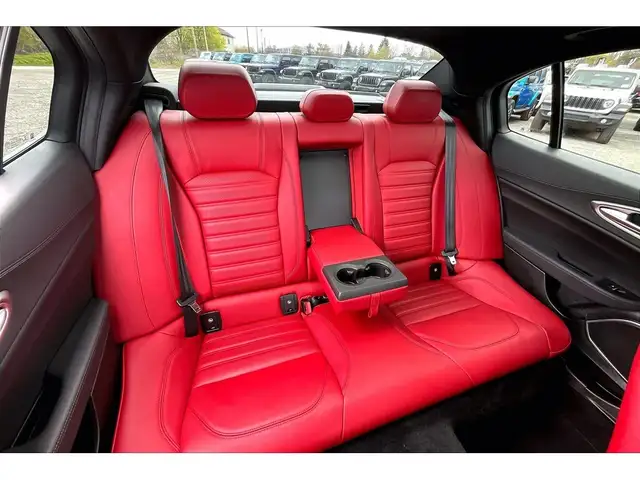 2023 Alfa Romeo Giulia Veloce | Premium Leather | Harman Kardon - Photo 27