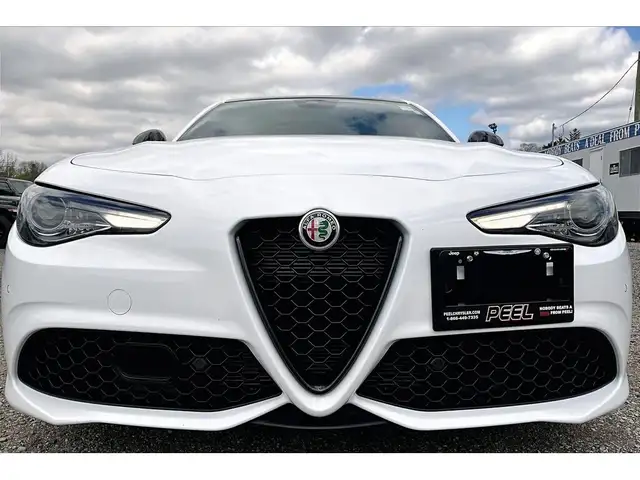 2023 Alfa Romeo Giulia Veloce | Premium Leather | Harman Kardon - Photo 28