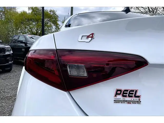 2023 Alfa Romeo Giulia Veloce | Premium Leather | Harman Kardon - Photo 30
