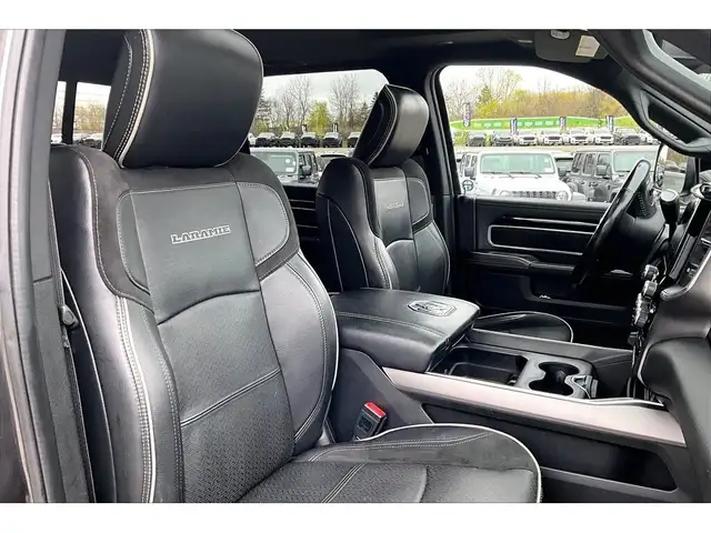 2020 Ram 2500 Laramie Night 6.7L Diesel | Level 2 | TowPkg | 4X4 - Photo 7