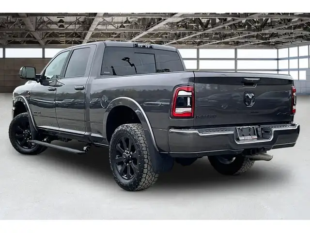 2020 Ram 2500 Laramie Night 6.7L Diesel | Level 2 | TowPkg | 4X4 - Photo 12