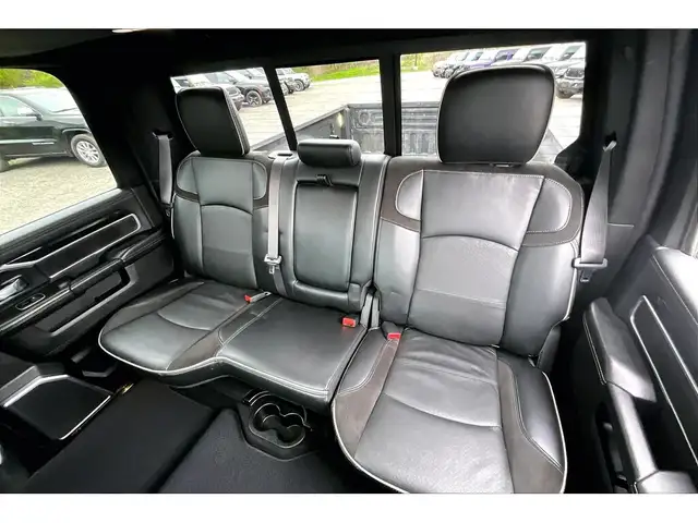 2020 Ram 2500 Laramie Night 6.7L Diesel | Level 2 | TowPkg | 4X4 - Photo 26