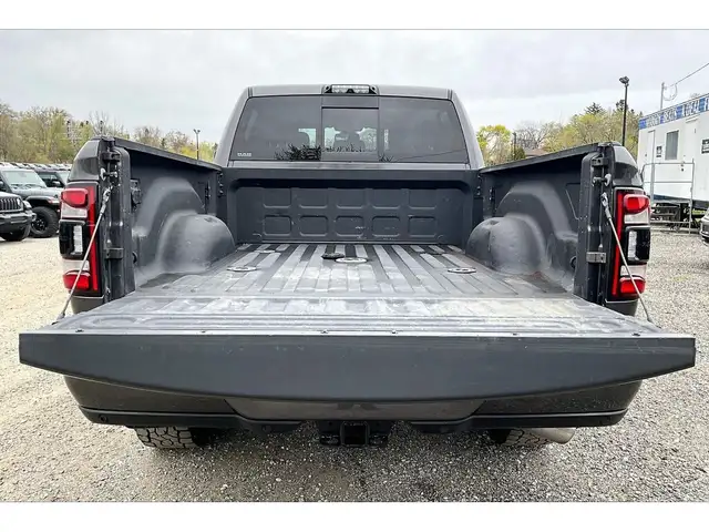 2020 Ram 2500 Laramie Night 6.7L Diesel | Level 2 | TowPkg | 4X4 - Photo 28