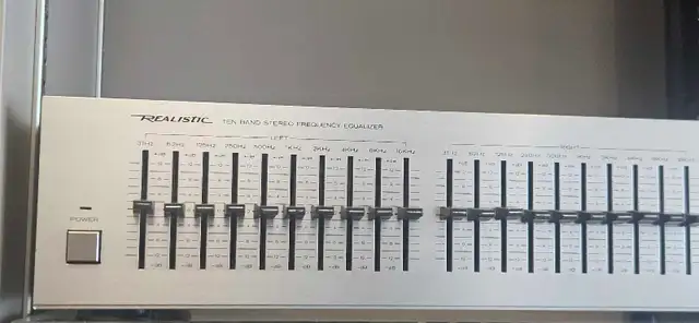 REALISTIC TEN BAND EQUALIZER - Photo 2