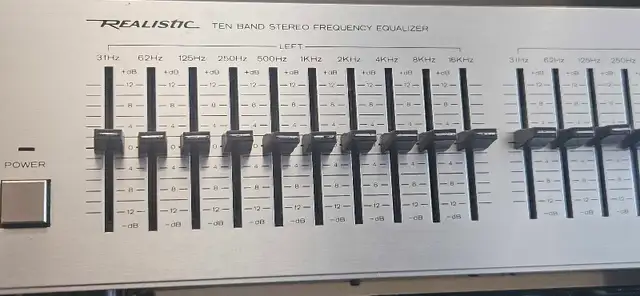 REALISTIC TEN BAND EQUALIZER - Photo 6