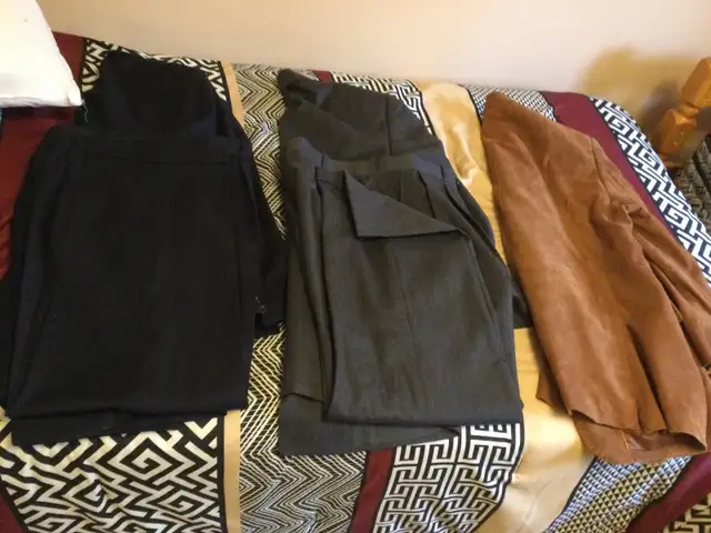 2 Tailored Suits & 6 Jackets $200 - Photo 10