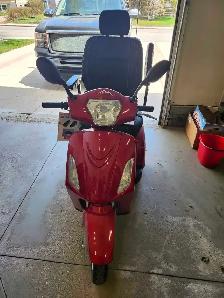 Brand New Baja Raptor 2 scooter. - Photo 2