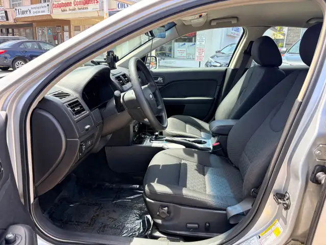 2011 Ford Fusion SE FWD Sdn 2.5L One Owner Low Mileage Certified - Photo 10