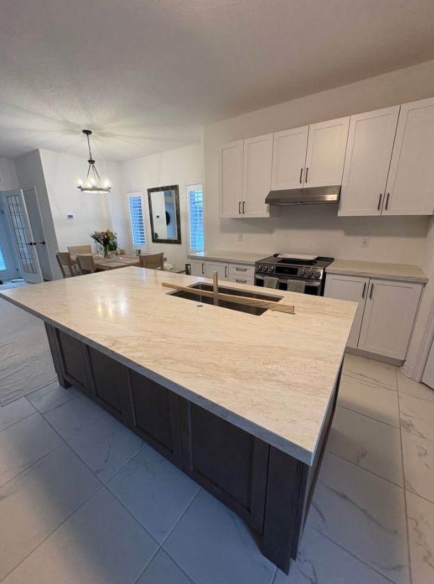 White Countertop With Veins 437-522-8447 - Photo 2