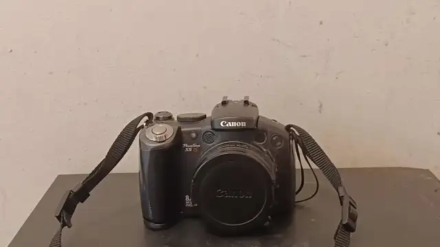 Canon PowerShot S5 IS 8.0 Mega Pixels - Excellent Condition - Photo 2
