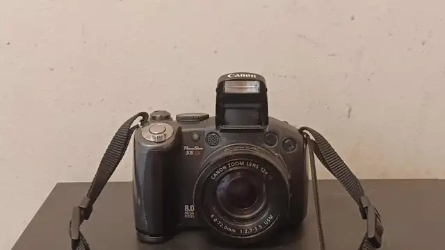 Canon PowerShot S5 IS 8.0 Mega Pixels - Excellent Condition - Photo 4