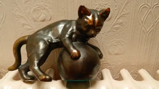 Chat Antique RARE 1940 en Métal Cuivre Grosseut 13 X 7 Pouces