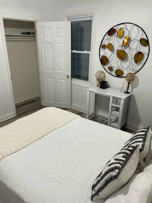 June 1st Rooms Available - Photo 4