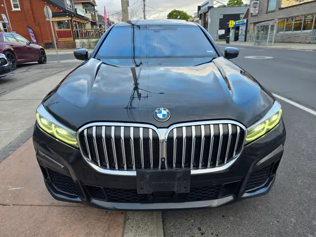 2020 BMW 7 Series - Photo 2