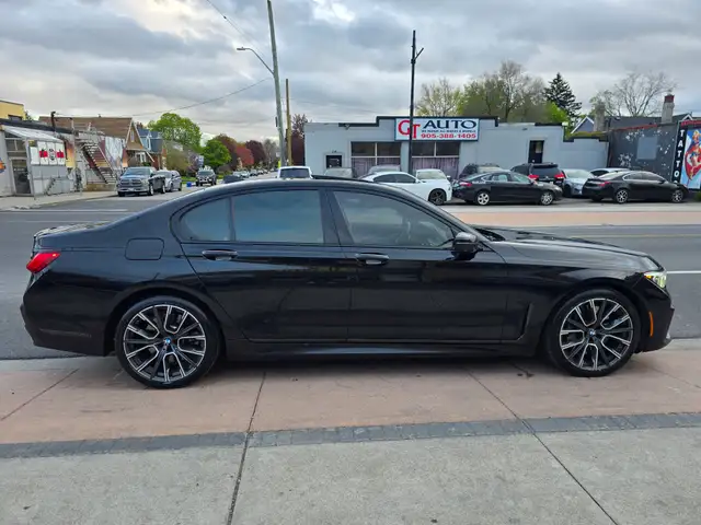 2020 BMW 7 Series - Photo 8