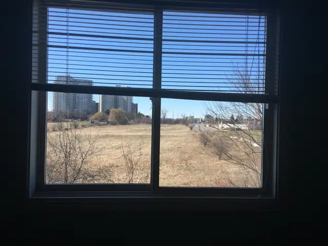 private room near Sheridan college - Photo 5