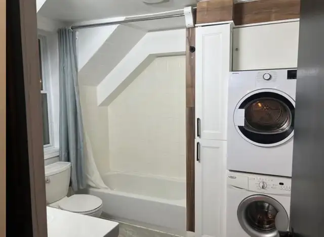 2 bedroom apartment | 55 Rosemount Avenue, Ottawa - Photo 2