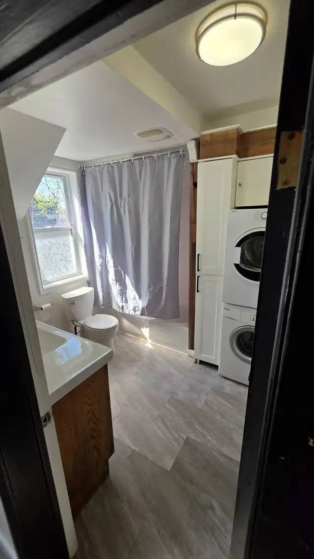 2 bedroom apartment | 55 Rosemount Avenue, Ottawa - Photo 9