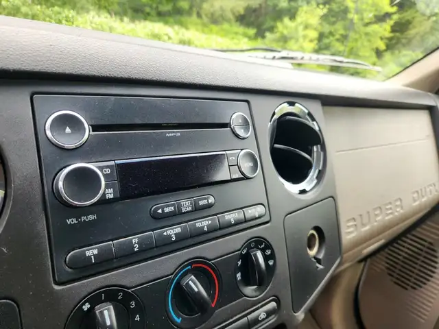 2009 Ford F 450 XLT - Photo 11