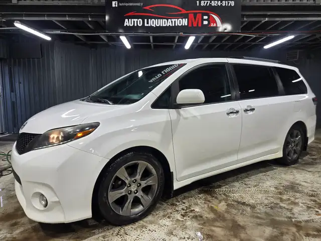 2015 TOYOTA SIENNA SE - 8 PASSAGERS(RARE) - FINANCEMENT RAPIDE