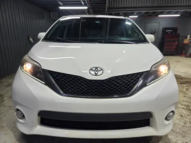 2015 TOYOTA SIENNA SE - 8 PASSAGERS(RARE) - FINANCEMENT RAPIDE - Photo 4