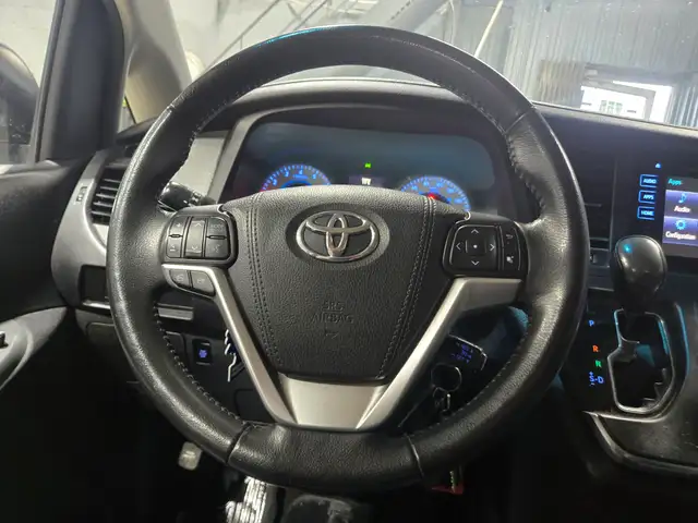 2015 TOYOTA SIENNA SE - 8 PASSAGERS(RARE) - FINANCEMENT RAPIDE - Photo 15
