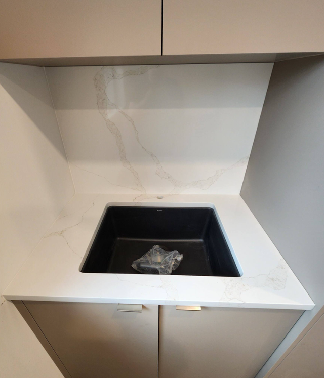 Quartz Countertop With Extraordinary 437-522-8447 - Photo 5