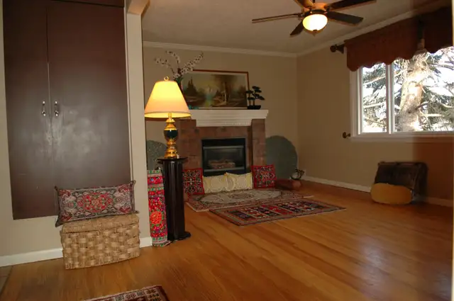 5 Bedroom House for Rent close to Down Town, C-Train - Photo 3