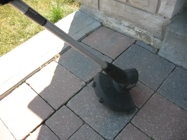 Corded Electric Grass Trimmer - Photo 10
