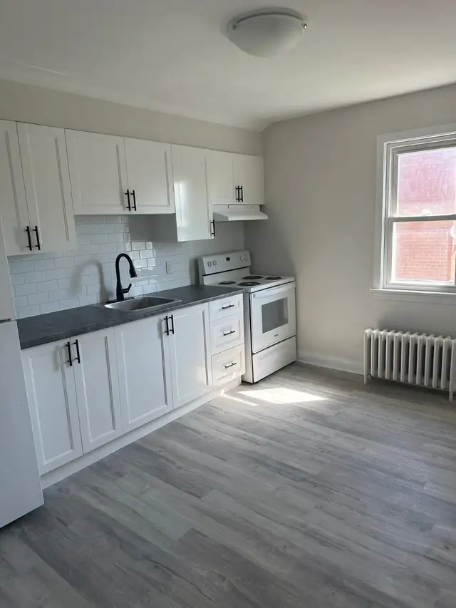 Two Bedroom Unit Available - Photo 7