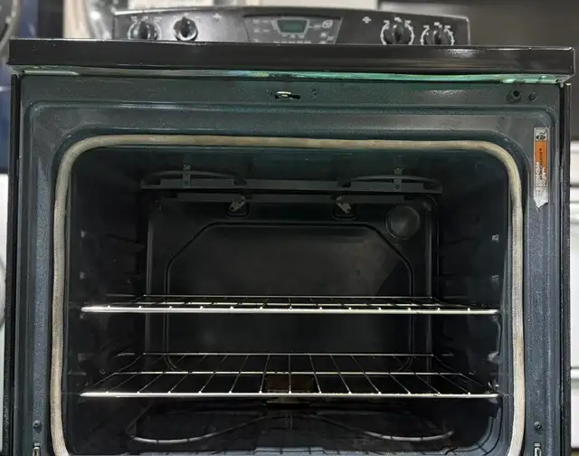 Amana Glass Top Stove (S4227) - Photo 2