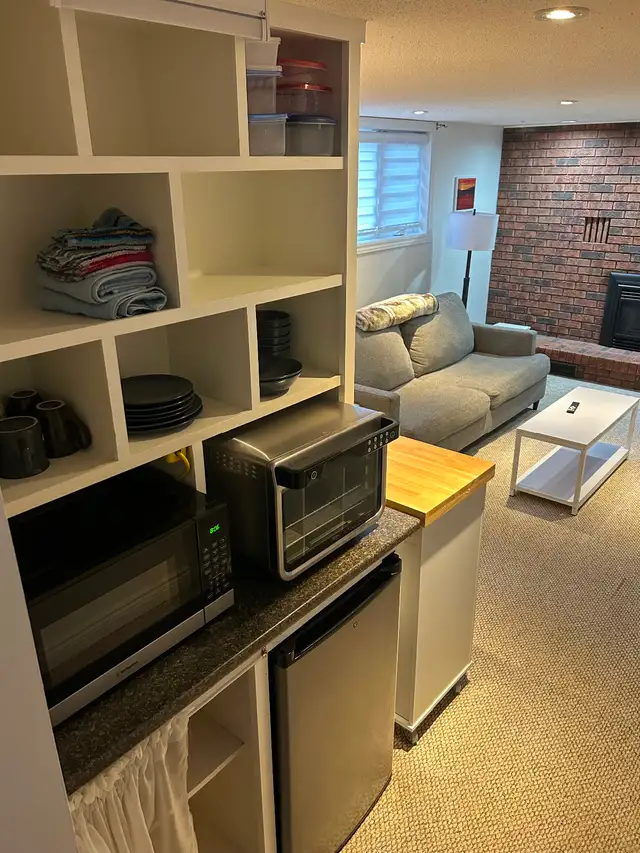 Private Basement Apartment for Rent - Shared Home - Photo 3