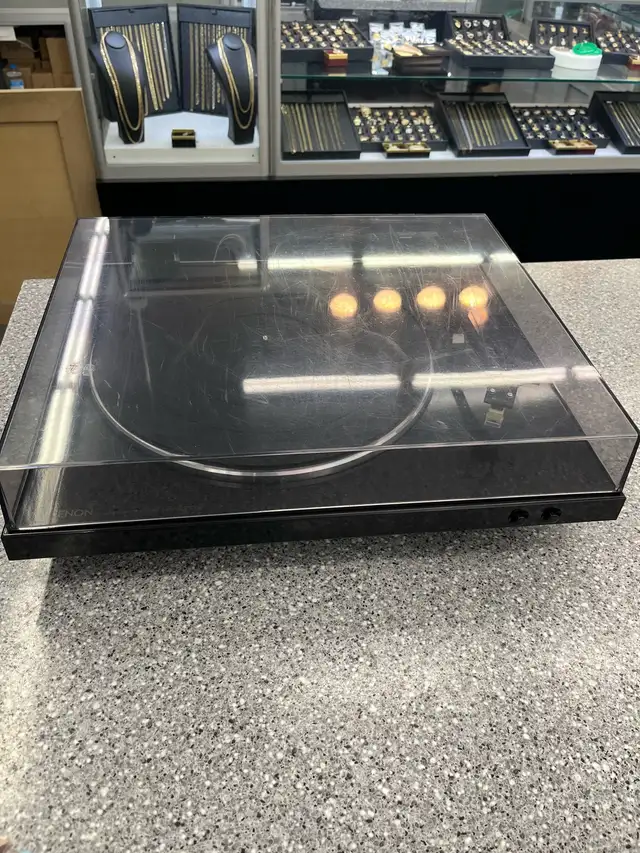 Denon DP-300F Belt Drive Turntable - Photo 2