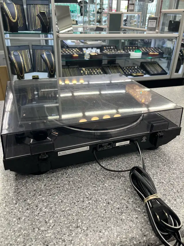 Denon DP-300F Belt Drive Turntable - Photo 3