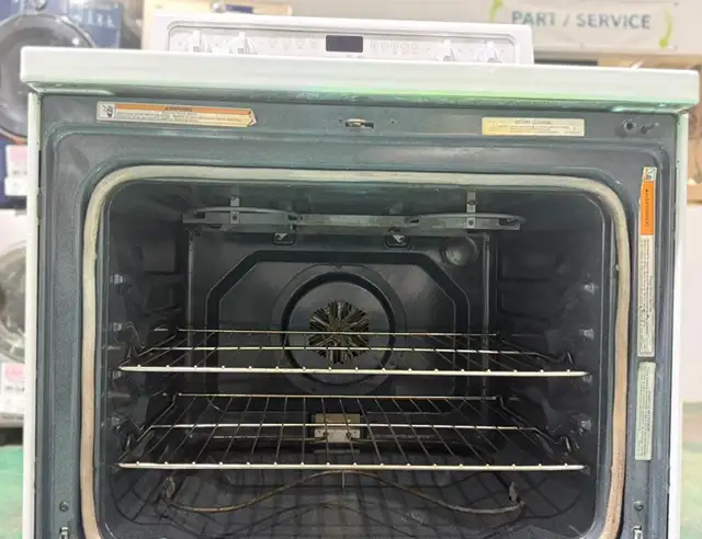 Whirlpool Glass Top Stove (S4230) - Photo 4
